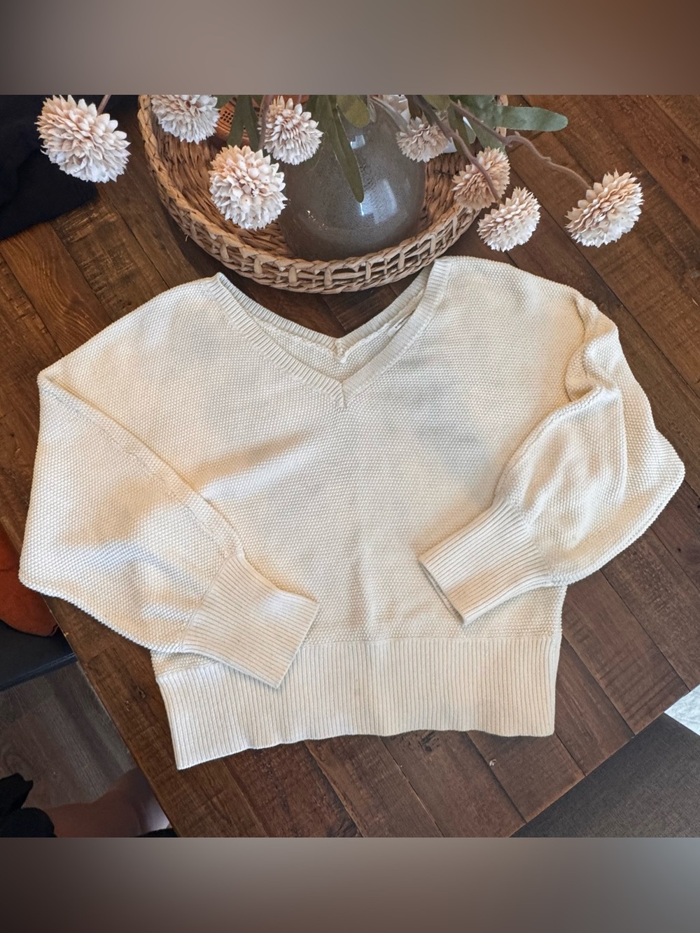 Anthropologie Cream V-Neck Textured Knit Sweater‎